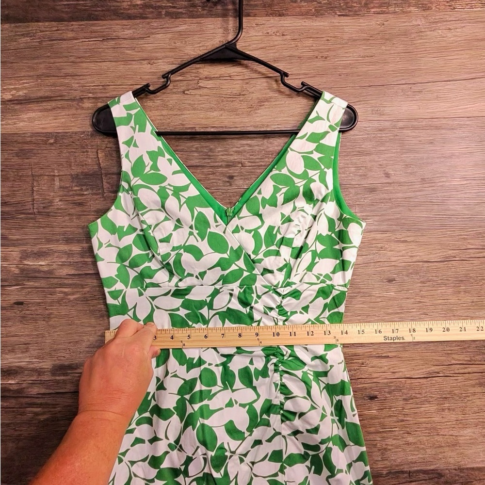 Donna Ricco Leafy Green and Cream Midi Dress - Picture 2 of 9